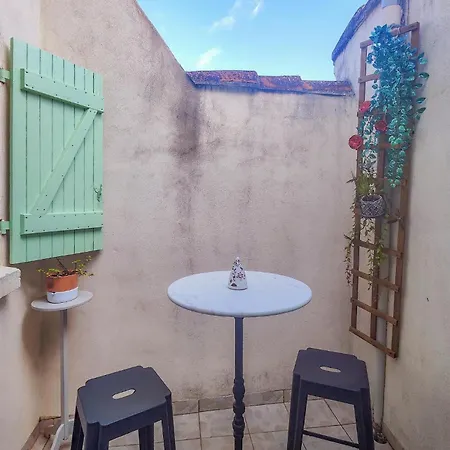 Ferienhaus 2 Bedroom Stunning In Abeilhan